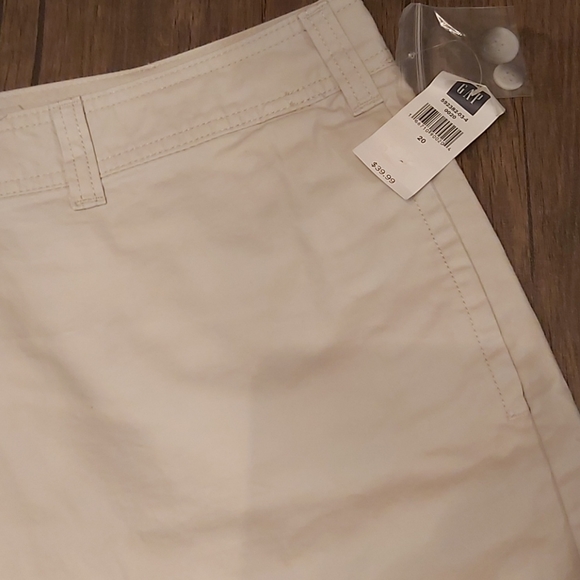 Favorite Khaki Mini Skirt from Gap - Picture 3 of 9